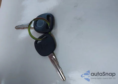 2002 Cadillac Escalade Standard z USA, uszkodzony, nr VIN 1GYEK63N32R139025